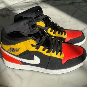 Nike air Jordan high tops size men 8.5. NEW